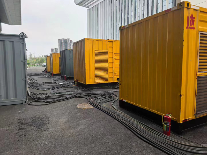 小板镇不同季节柴油发电机组保养有哪些注意事项?