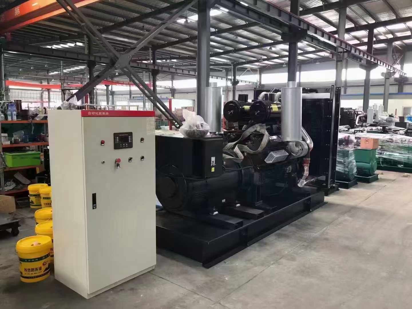小板镇柴油发电机运行时的噪音和振动水平如何?