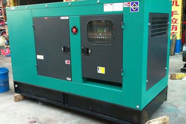 小板镇如何检查机油的使用时间？