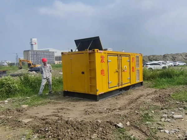 小板镇200KW柴油发电机机组每小时的油耗量受哪些因素影响?