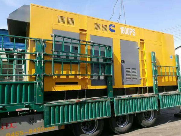 小板镇测量水冷式机油散热器密封件尺寸时的注意事项有哪些？